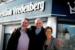 Bezoek van de burgemeester van Enschede bij Pension Vredenberg